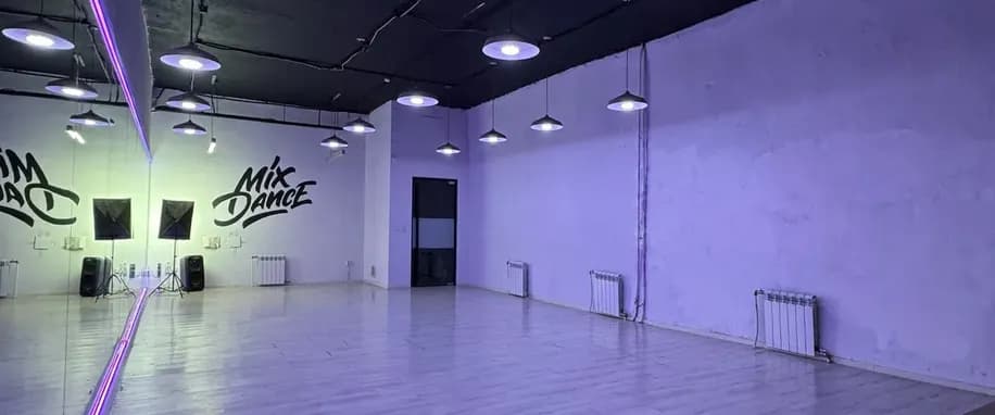 gallery slide