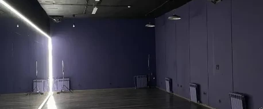 gallery slide