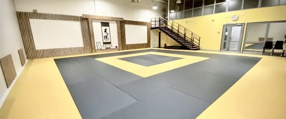 gallery slide