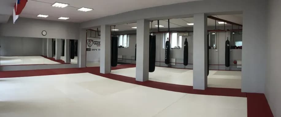 gallery slide