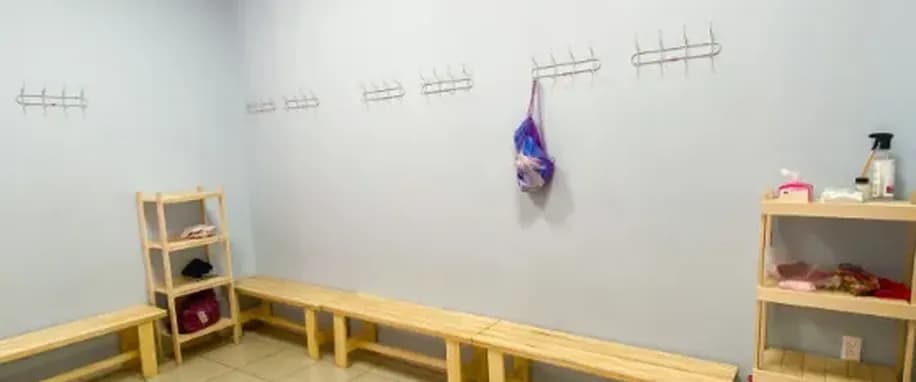 gallery slide